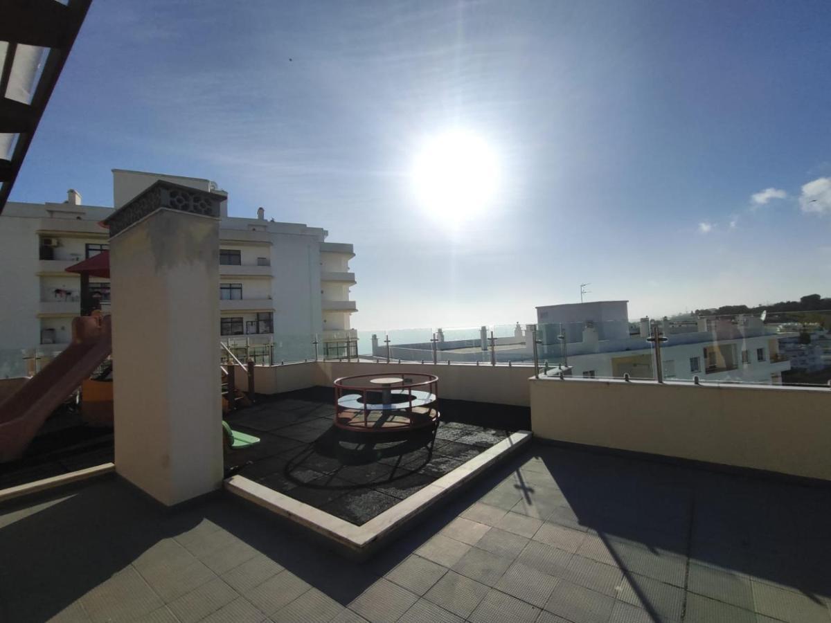 Armacao De Pera Ocean Terrace With Pool By Homing Apartment Ngoại thất bức ảnh